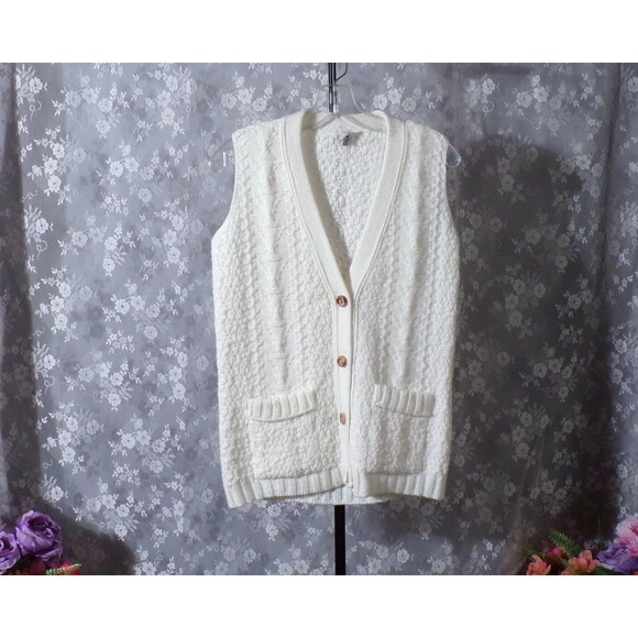 Kingsley Sweaters - Vintage 70s Sweater Vest Size Medium 1970s White Coastal Cabet Cove Heritage